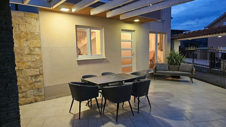 Terrace 2