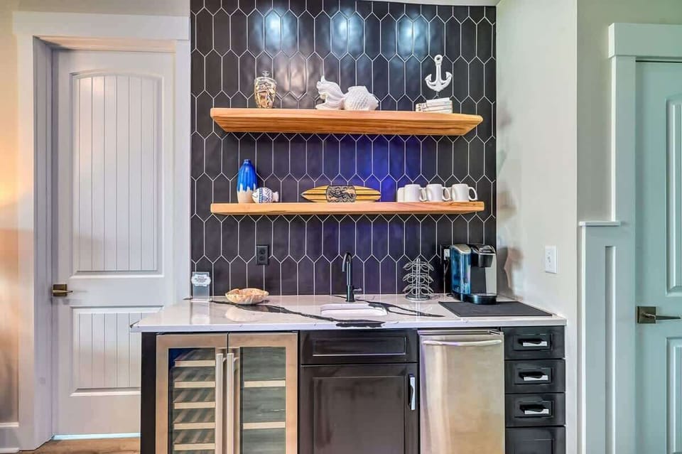 Level 2-Game Room Wet Bar