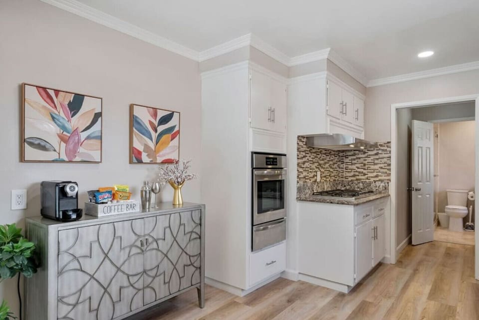 Start your day right! ☕✨ Enjoy a fresh brew at our cozy kitchen coffee bar—your perfect morning pick-me-up.