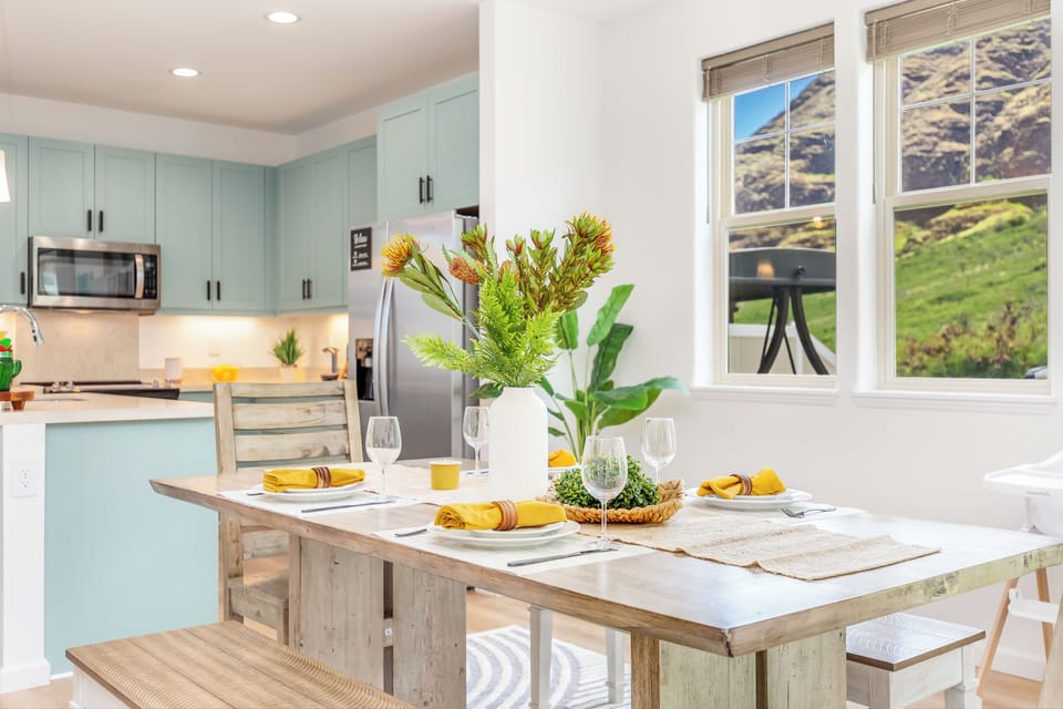 Enjoy memorable meals around the dining table