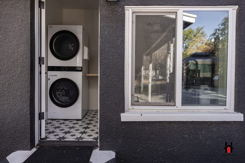 Enjoy the added convenience of a laundry area with a washer & dryer