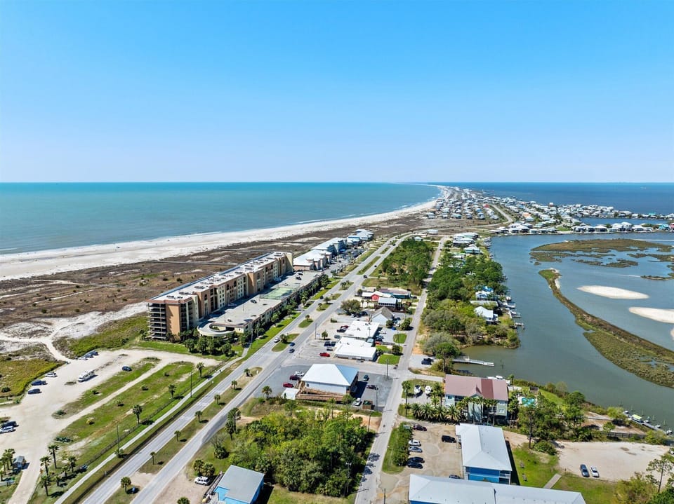027 - Wave Watcher-Holiday Isle Condos-Unit 609-Dauphin Island Vacation Rental