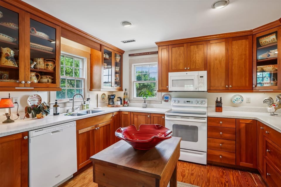 Spacious Kitchen