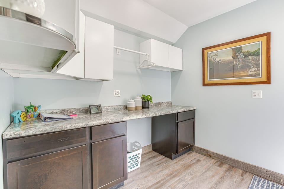 Office | Washer & Dryer