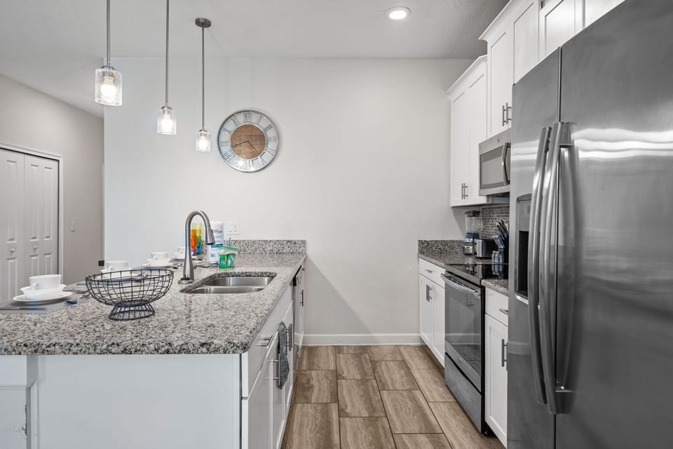 In this kitchen, you can prepare all the meals you desire