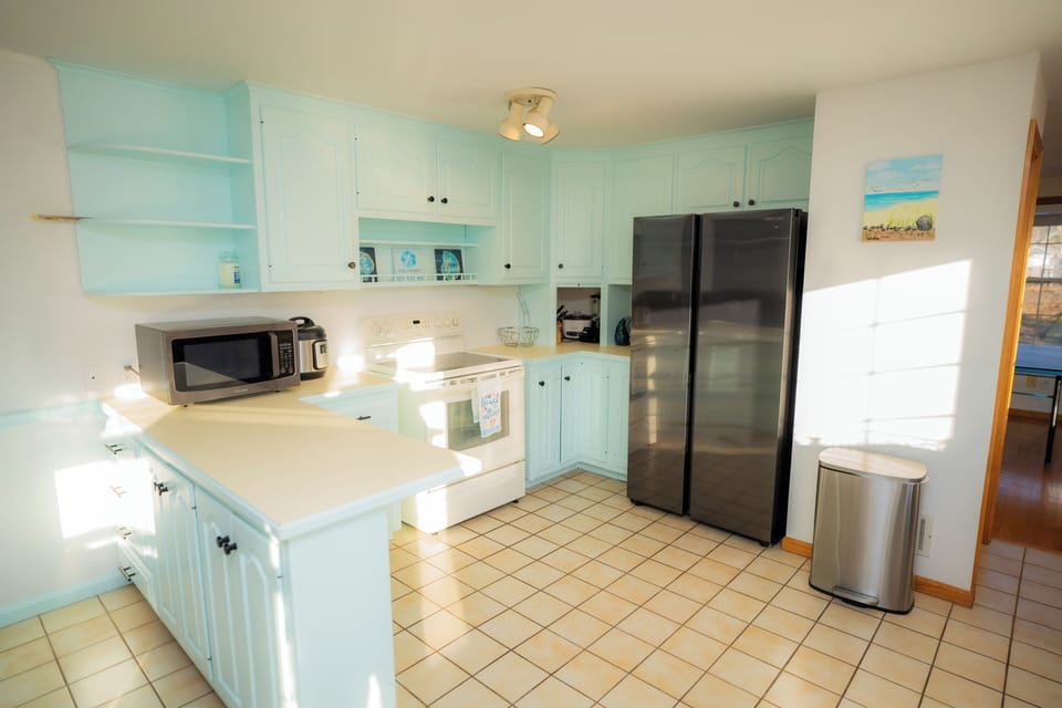 Fully stocked kitchen