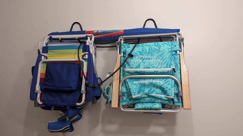 6 beach chairs