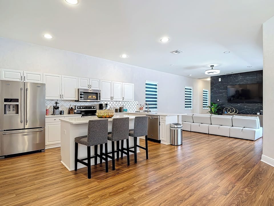 3720 43rd Avenue NE-27