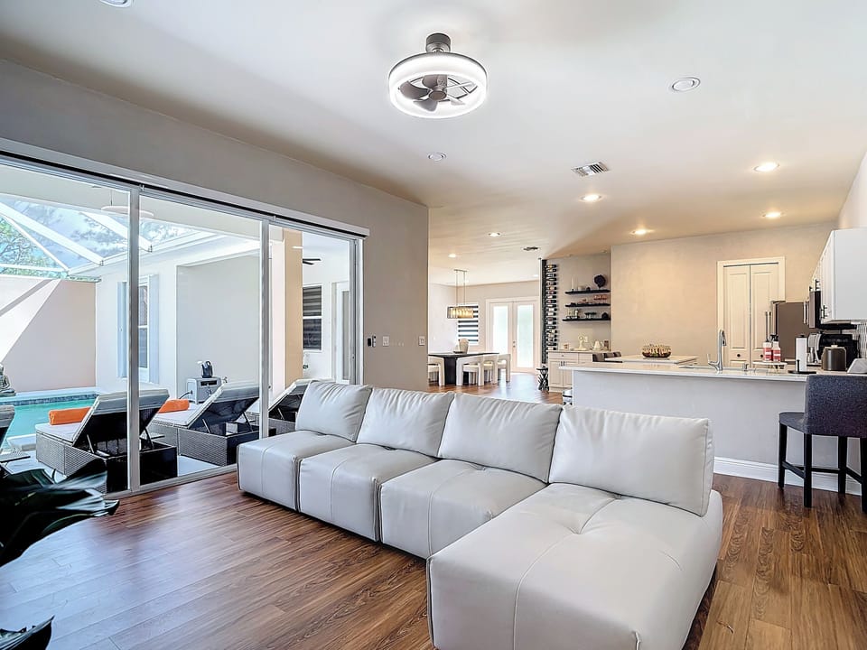 3720 43rd Avenue NE-39