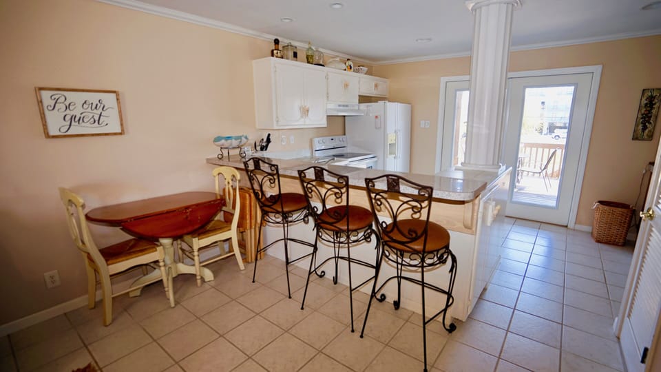 East kitchen