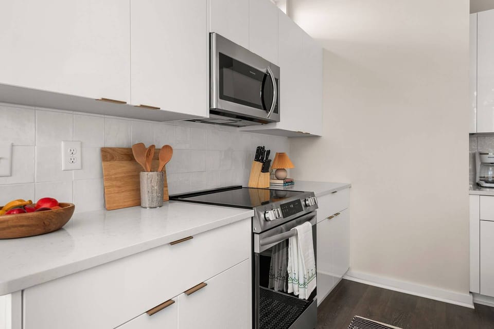 Fully Stocked Kitchen - Ready for your friends and family!