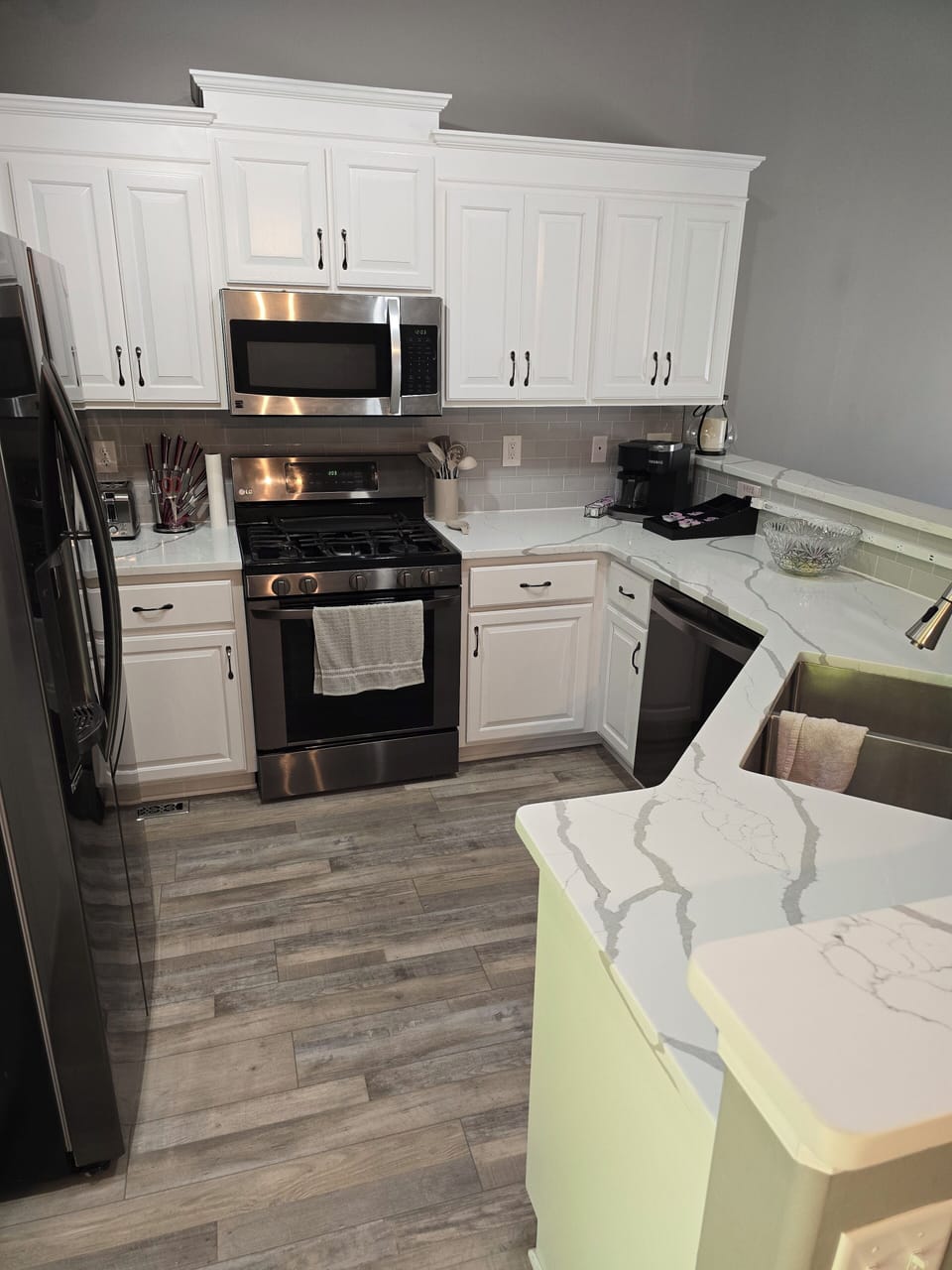 Fully stocked kitchen