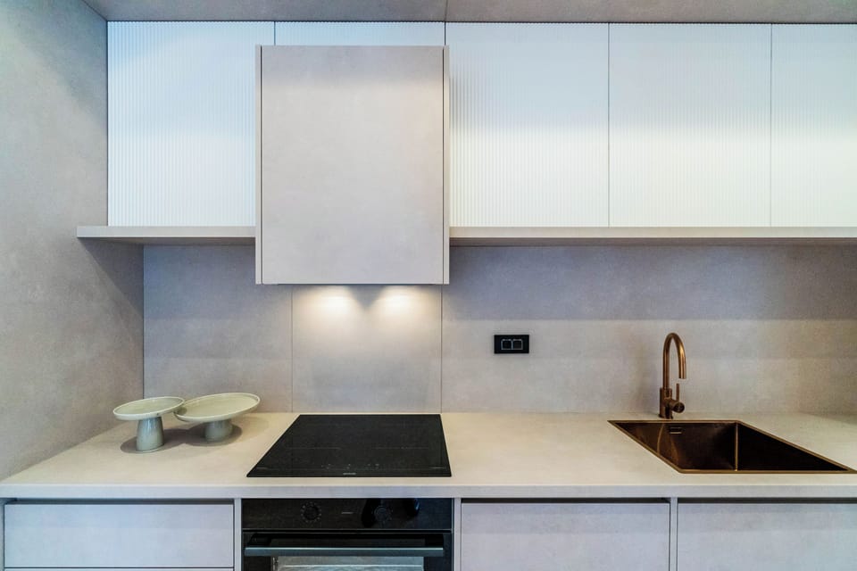 Modern and fully equipped kitchen