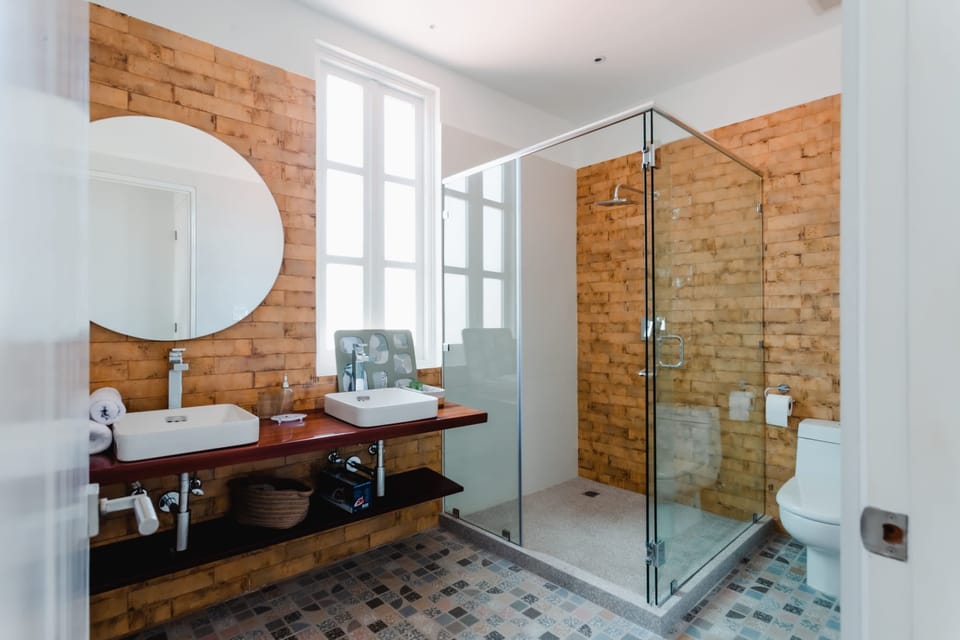 Modern shower