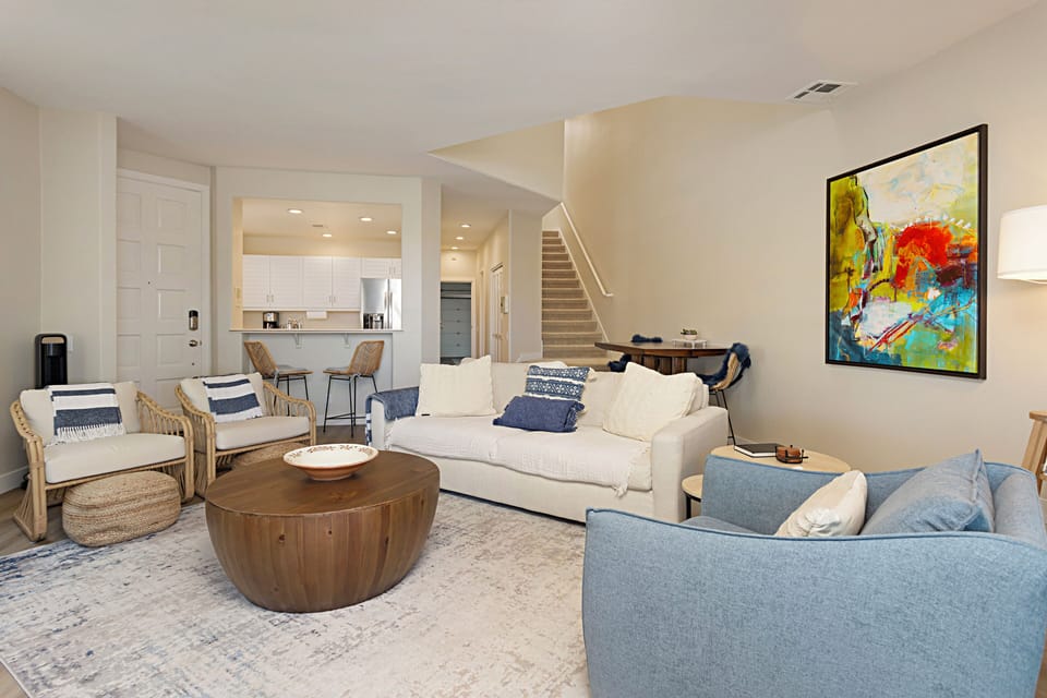 Del Mar pet-friendly rental with racetrack views