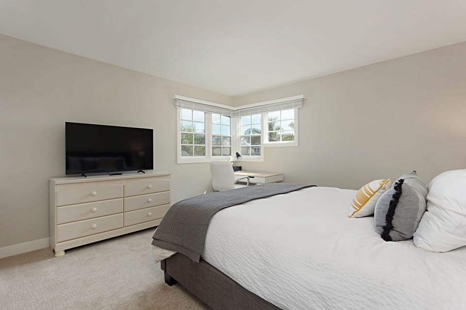 Gated community Del Mar condo with 3 bedrooms