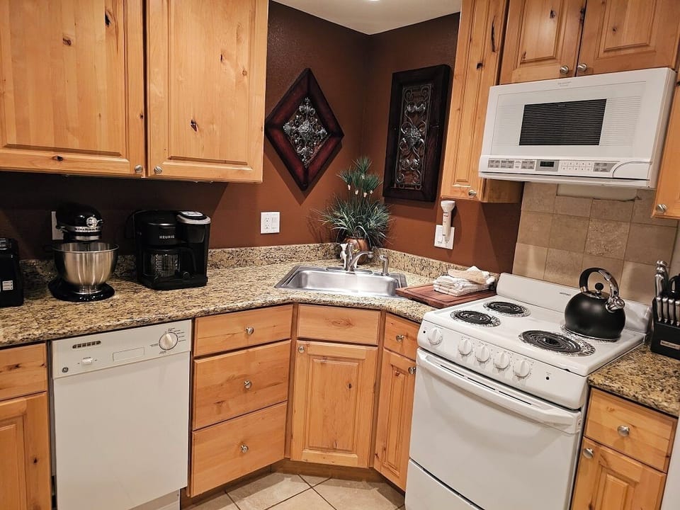 A09_KITCHEN 2