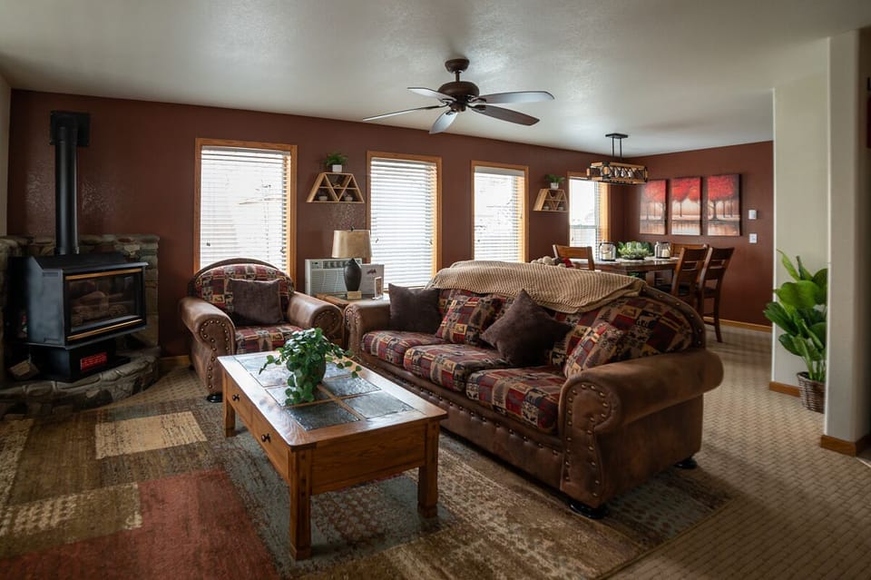 AP16 Living Area 1