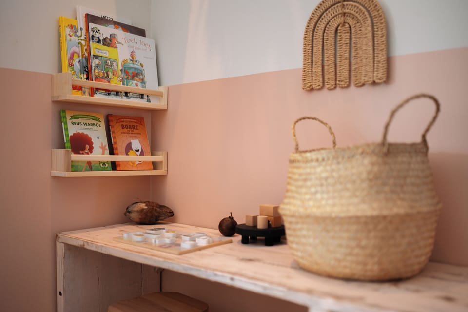 Childrens play space with toys, blocks and books (1)