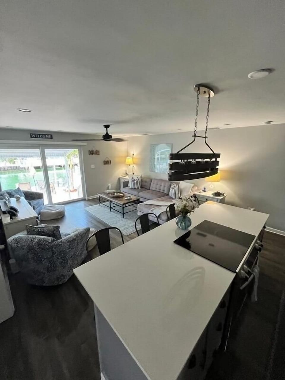 Kitchen / Living Room