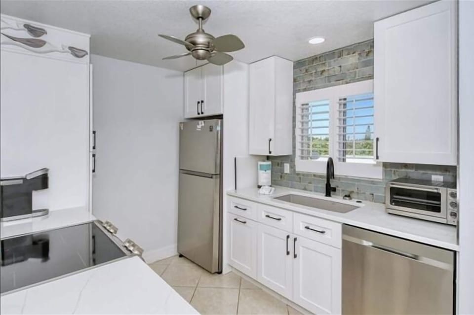Kitchen - Fully equipped kitchen