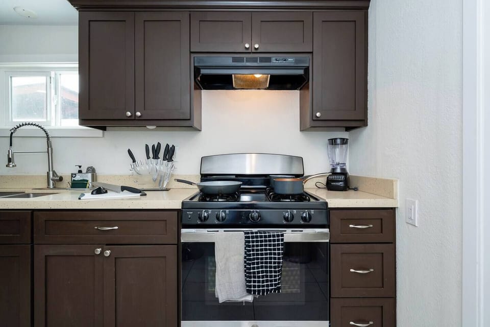 4 burner gas stove
