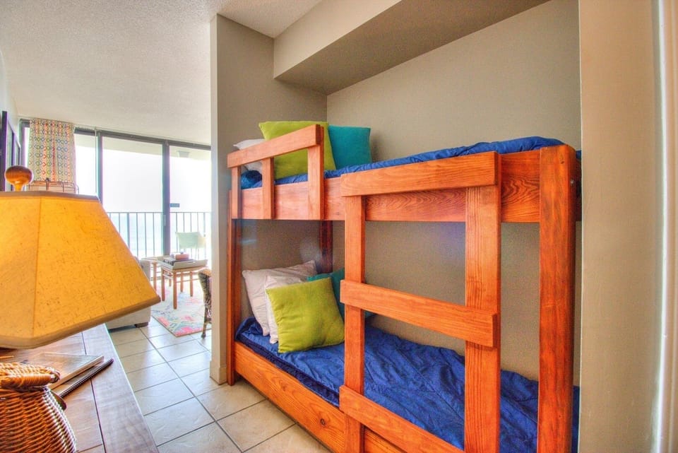Atlantic Towers 602-print-016-014-Hall Bunks-4200x2804-300dpi