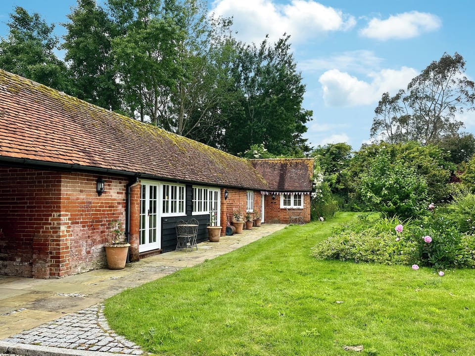 Exterior | Cottage 3 - Oaklands Farm, East Tytherley