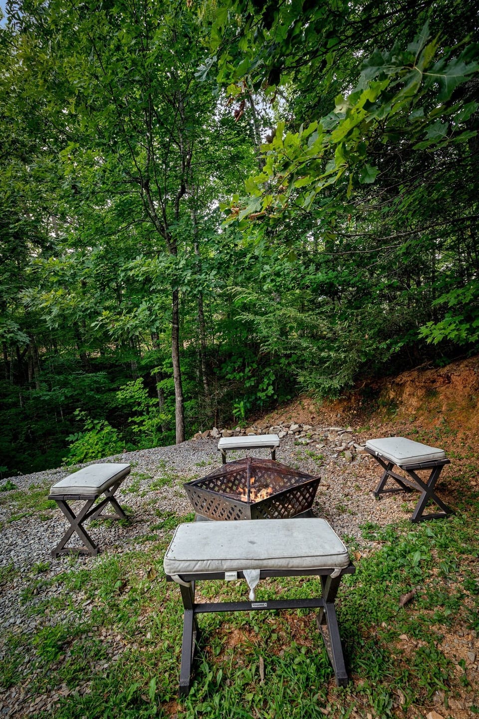 Fire pit, for cozy evenings enjoying nature.