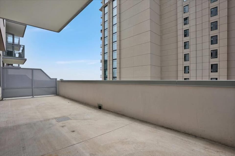 Buckhead Atlanta 1 Bedroom Building Exterior