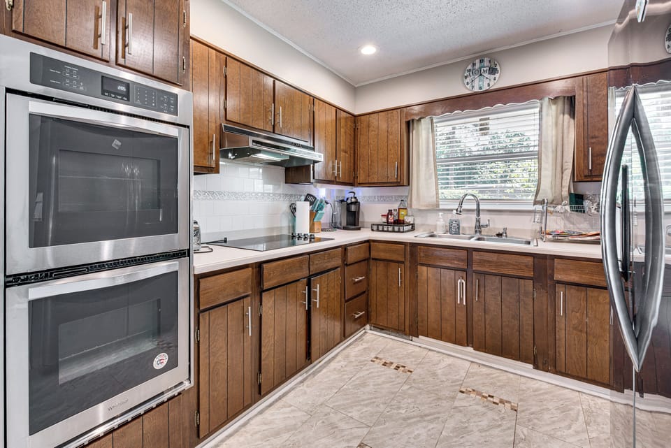 Kitchen | Air Fryer | Toaster | Keurig Coffee Maker
