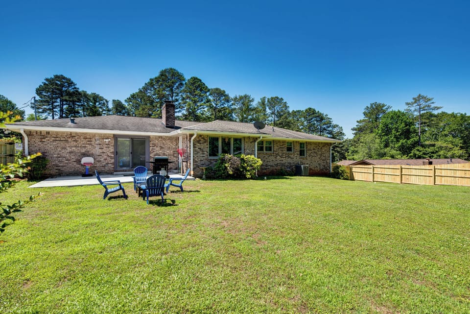 Backyard | Gas Grill | Fire Pit