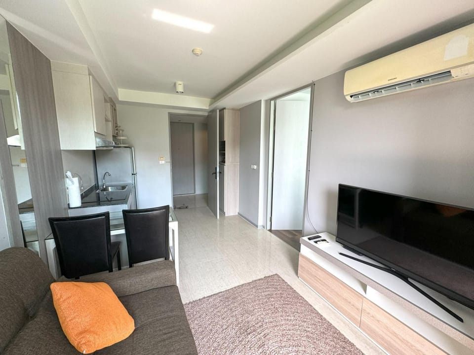 Surin beach Condo, rooftop pool, gym  409 (12243)