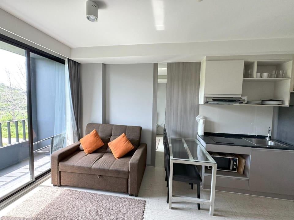 Surin beach Condo, rooftop pool, gym  409 (12242)