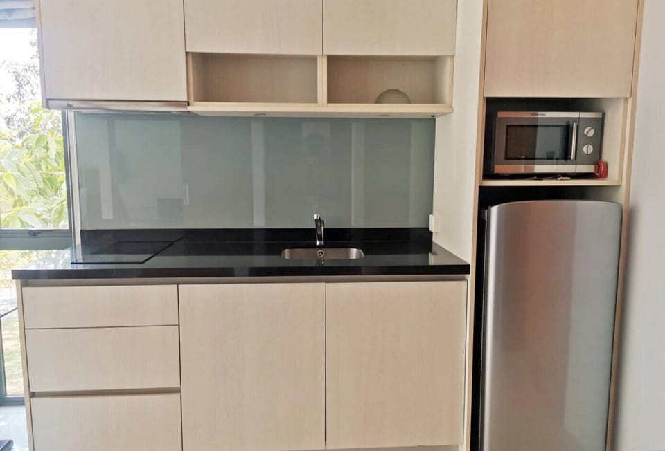 Bright Rawai studio- Condo with pool & parking (11995)