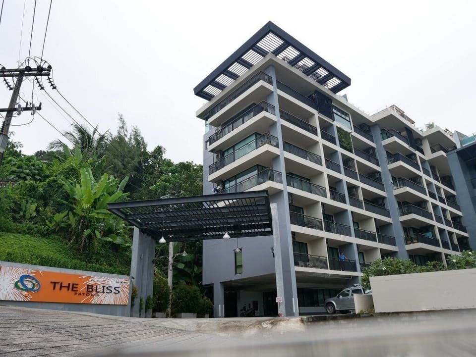 Apartment at The Bliss Condo with sea view pool (12610)