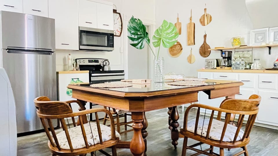 Well equiped kitchen with all you need to prepare your next meal