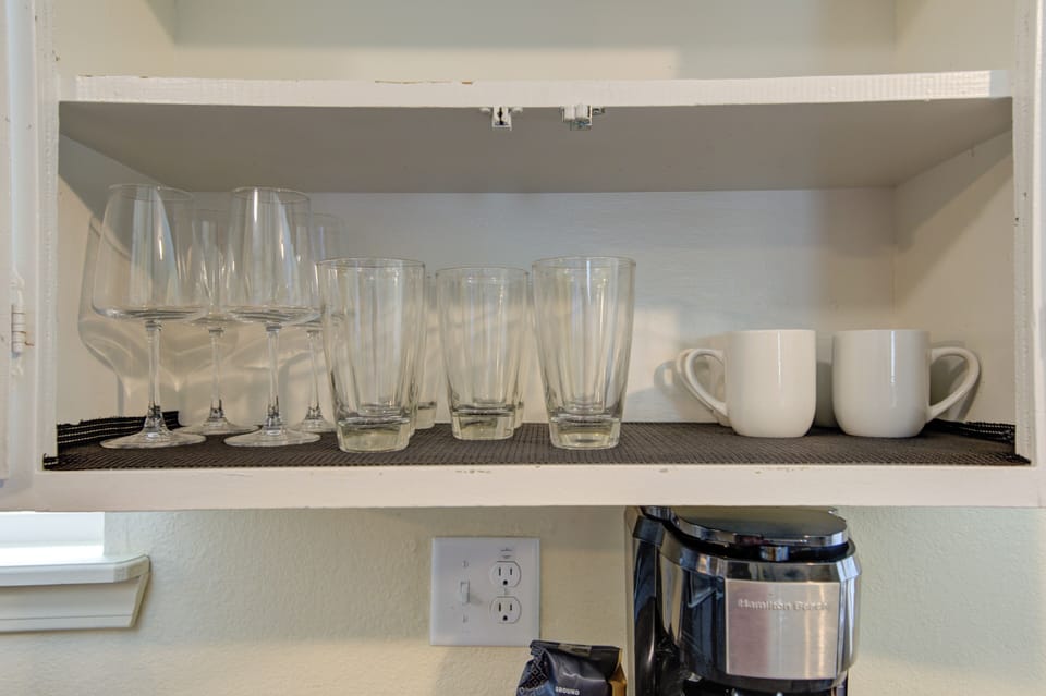 Full kitchen