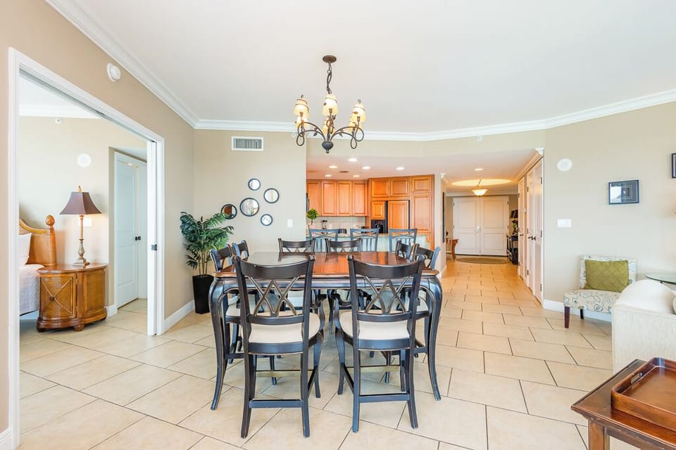 Dining Room 1.1