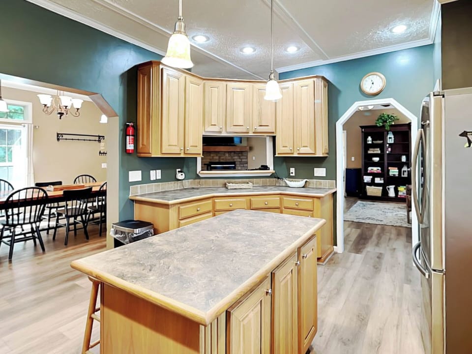 Full Kitchen