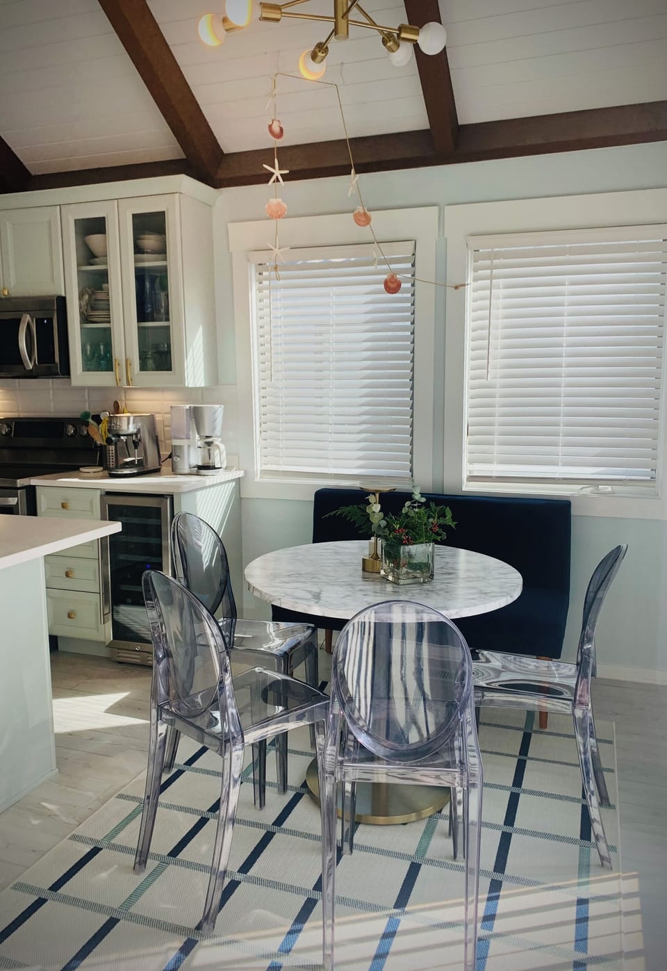 Dining area off kitchen