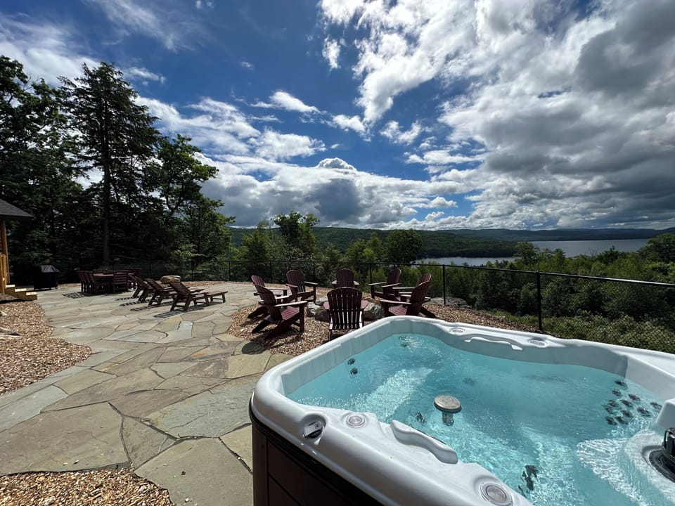 Hot tub with amazing views