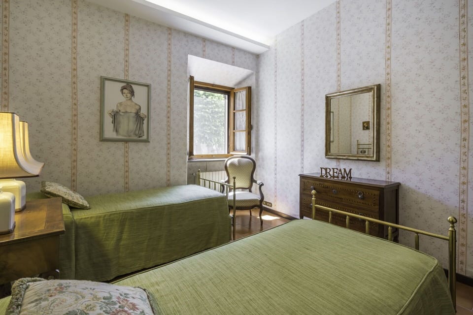Autumn, Bedroom, Spring, Summer, Winter