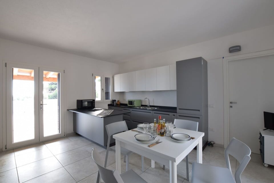 Autumn, Kitchen, Living Room, Spring, Summer
