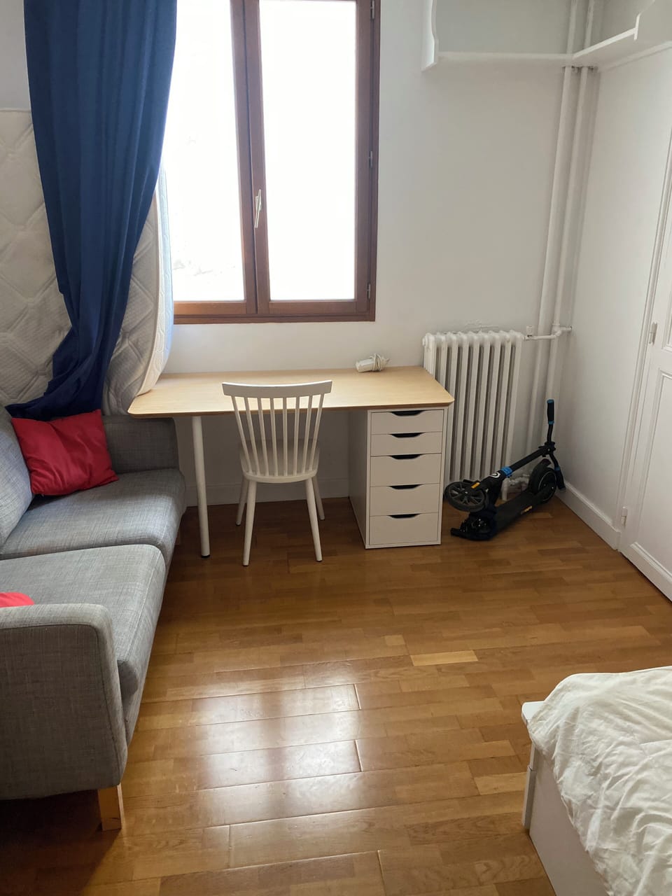 Bedroom with working table