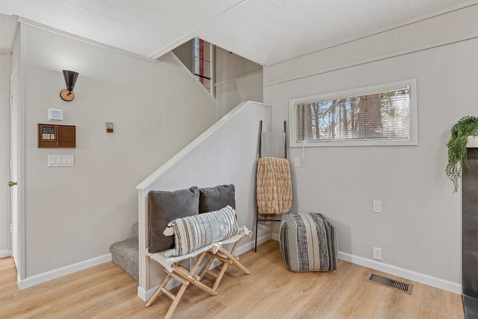 Sitting area at living room.