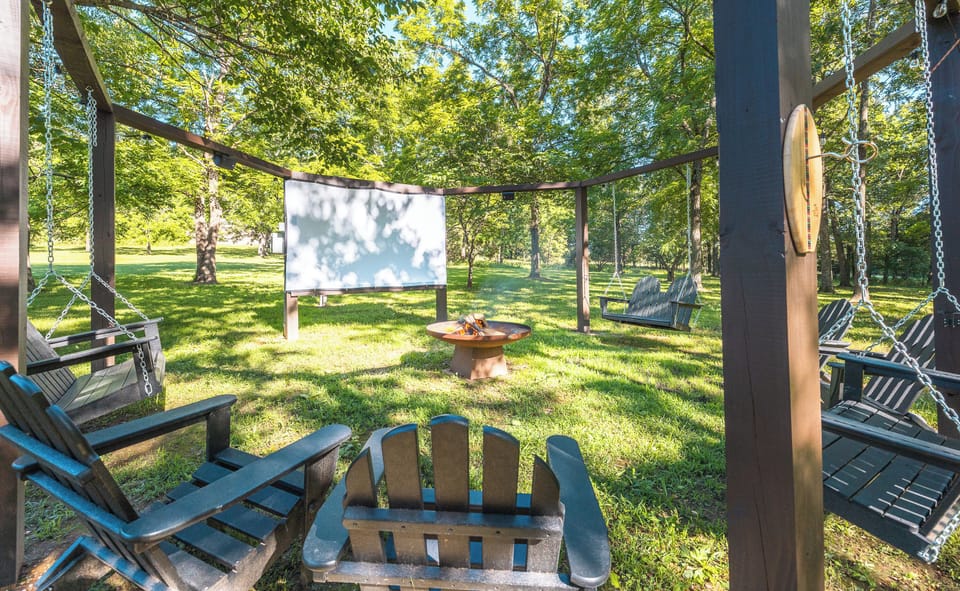 Fire pit and outdoor theatre!