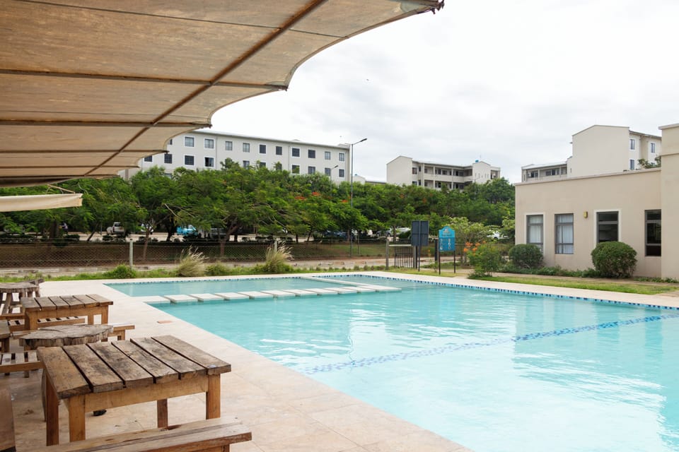 Pool lounge