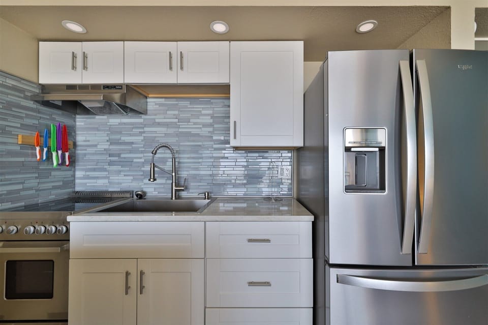 It is unusual to find a full kitchen, as opposed to a kitchenette.  
