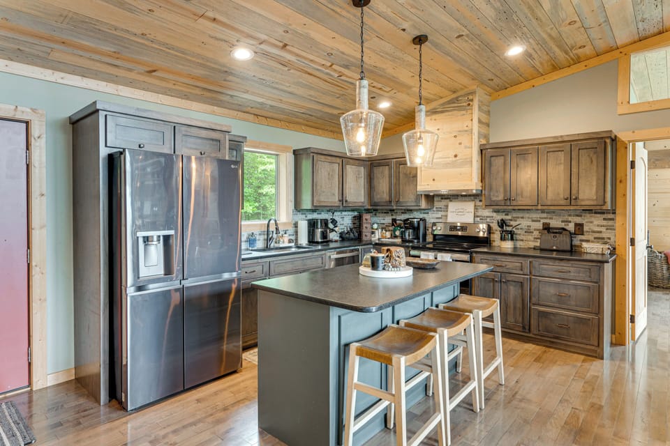 Kitchen | Cooking Basics | Coffee Maker | Air Fryer | Main Level